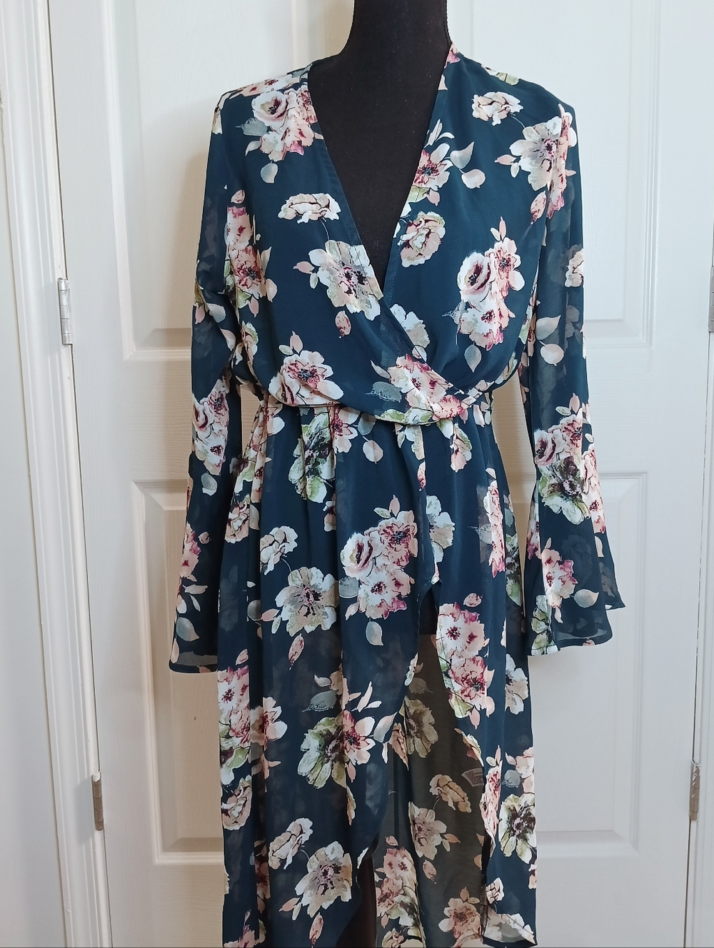 Xhilaration Teal Floral Wrap Dress with Pink Blooms‎